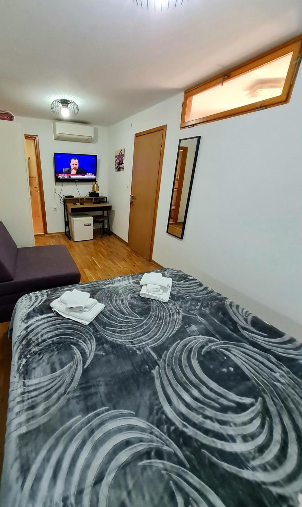 Inchy Accommodation - In The Center Of Diocletian'S Palace Split Exterior photo