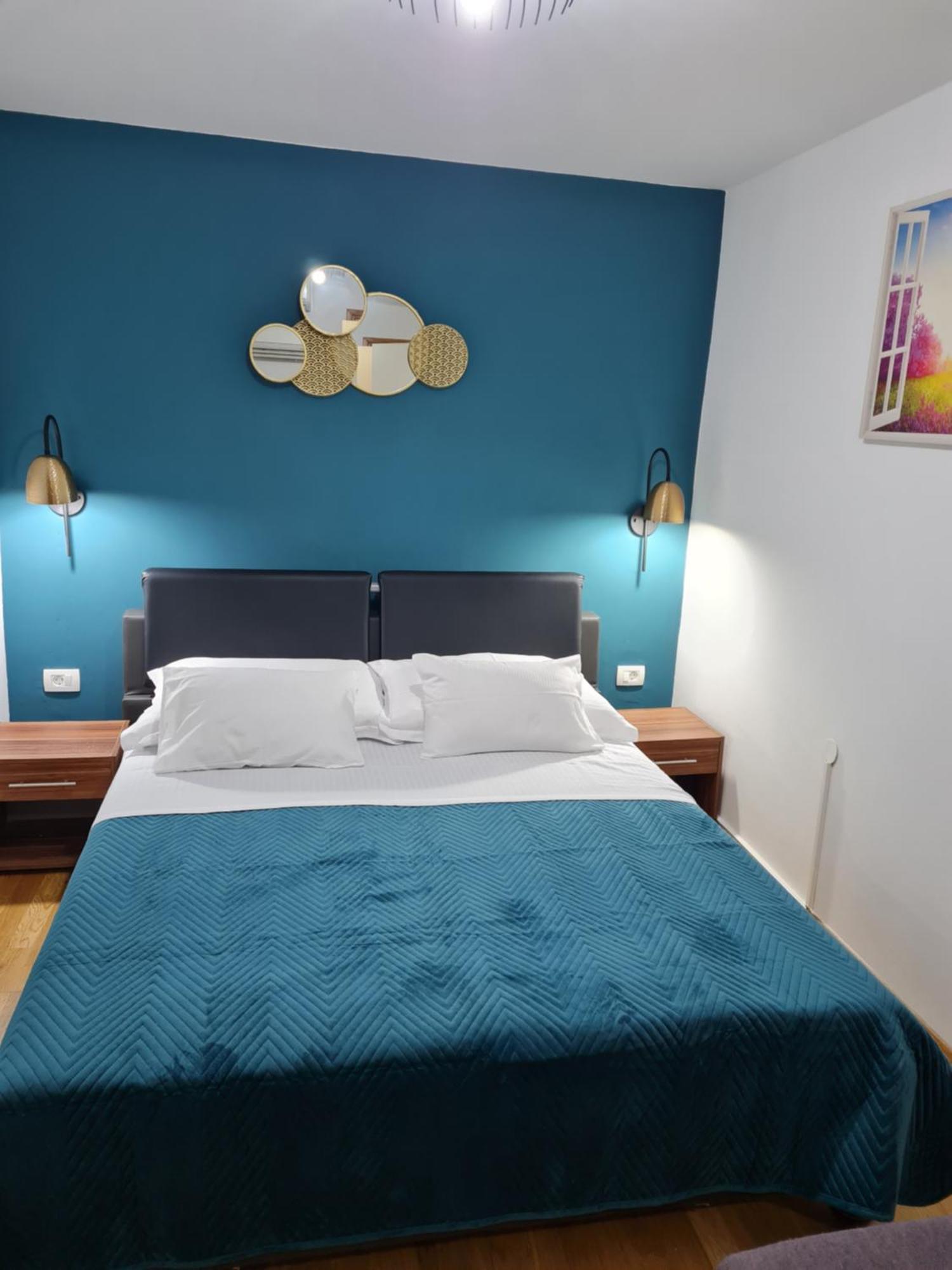 Inchy Accommodation - In The Center Of Diocletian'S Palace Split Exterior photo