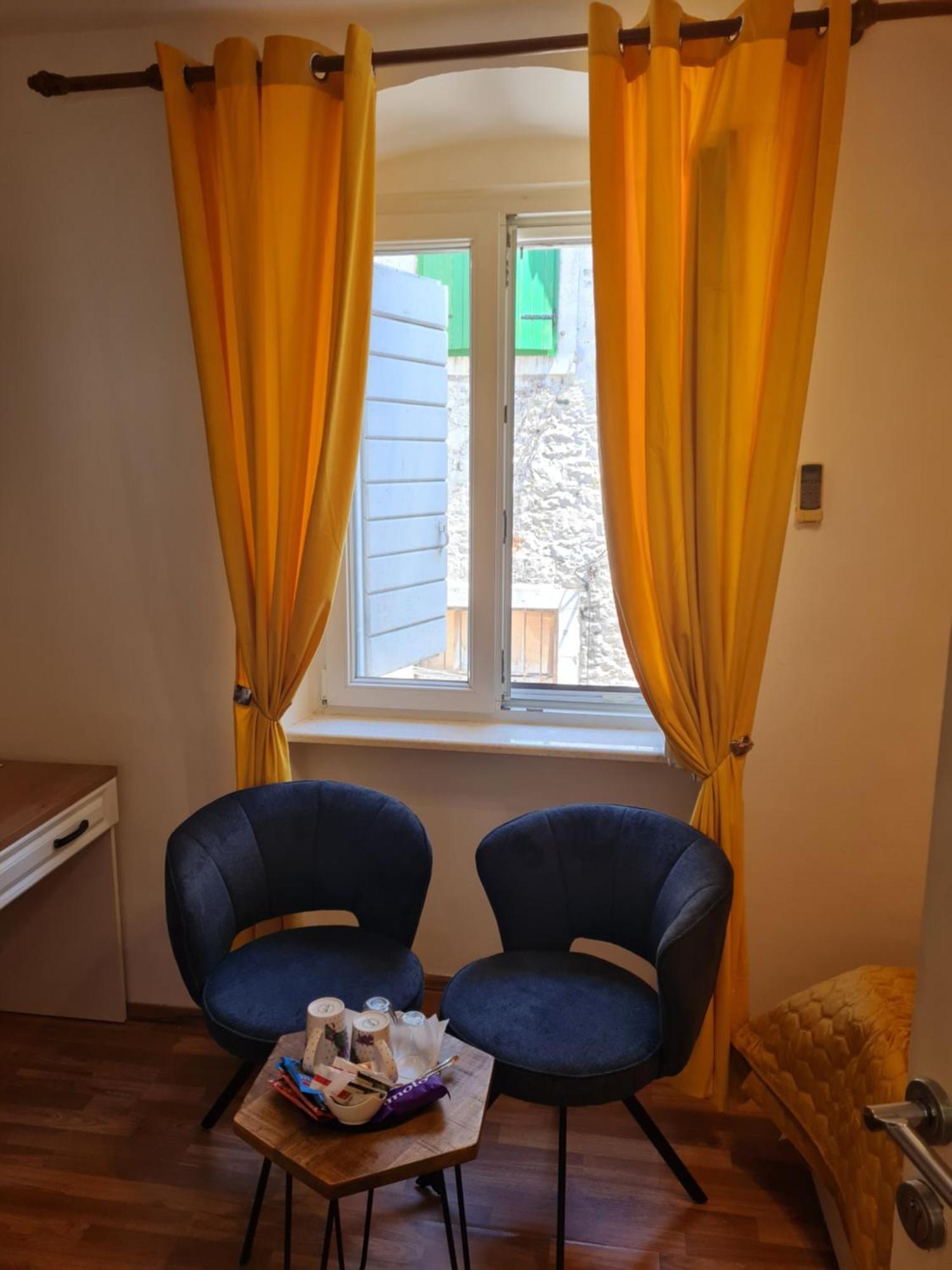 Inchy Accommodation - In The Center Of Diocletian'S Palace Split Exterior photo