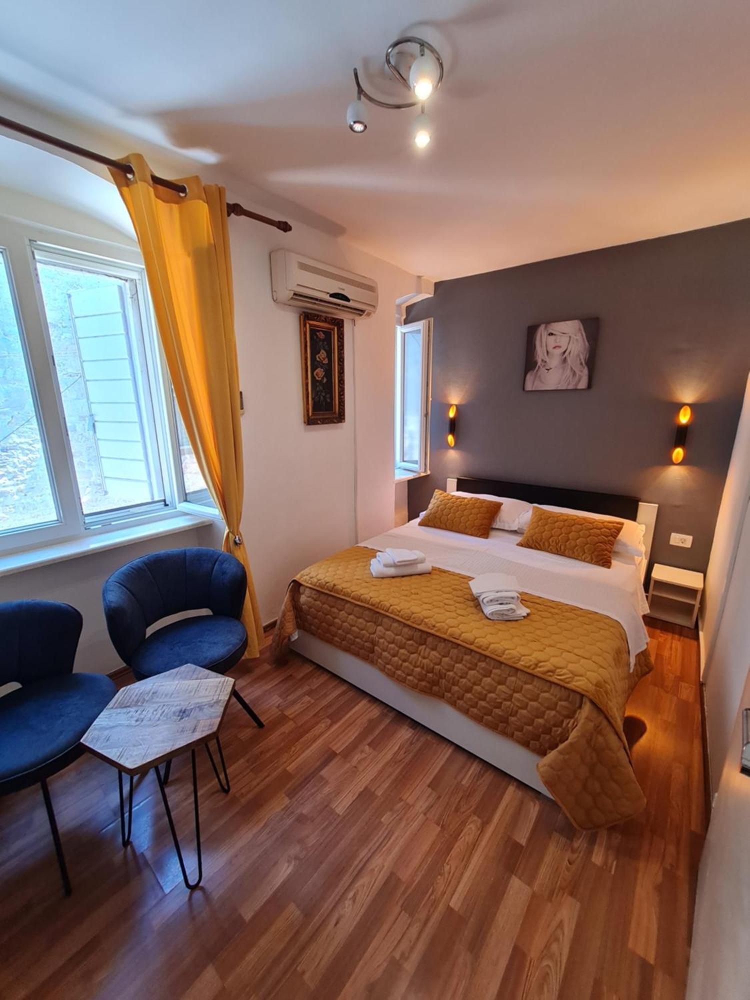 Inchy Accommodation - In The Center Of Diocletian'S Palace Split Exterior photo