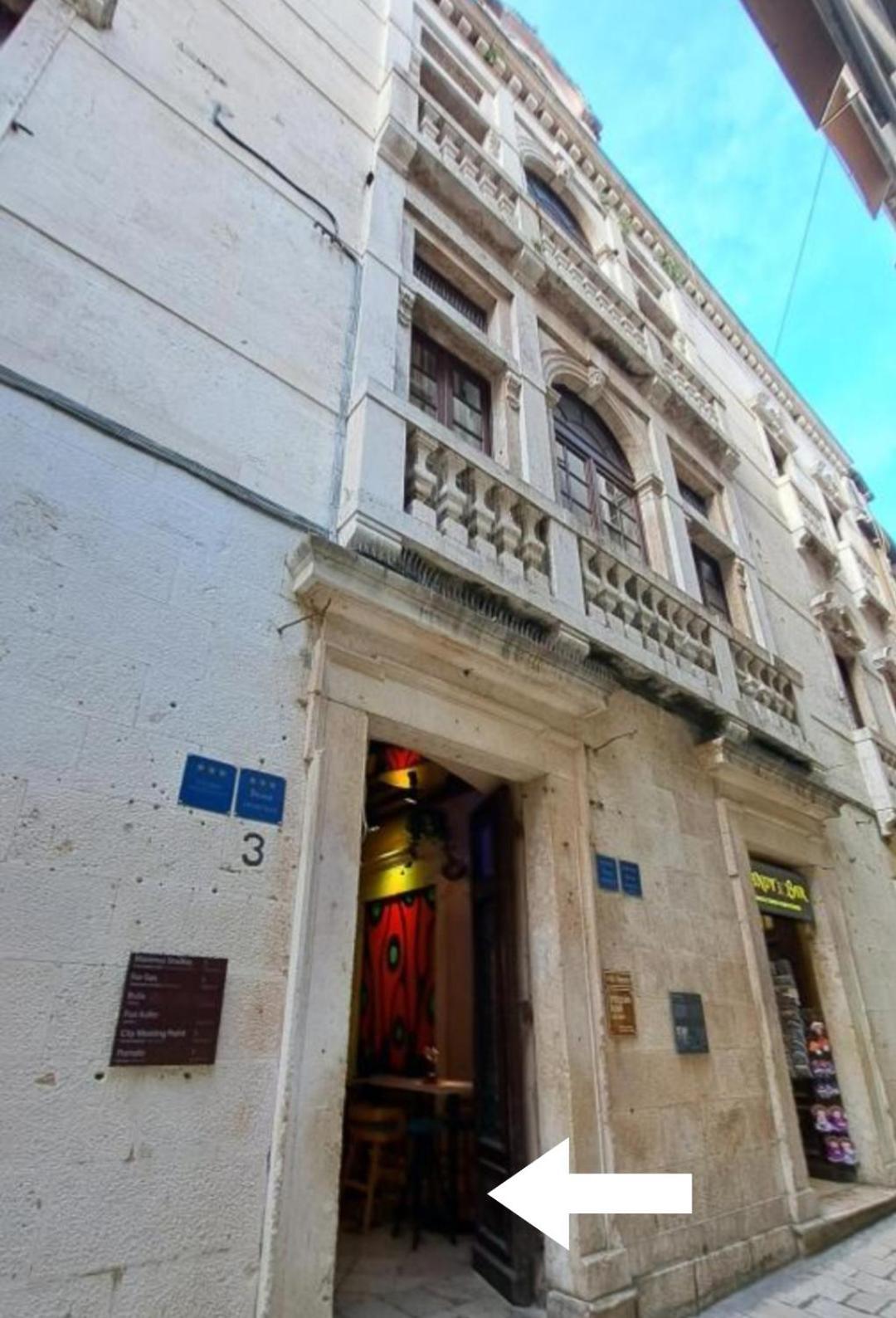 Inchy Accommodation - In The Center Of Diocletian'S Palace Split Exterior photo
